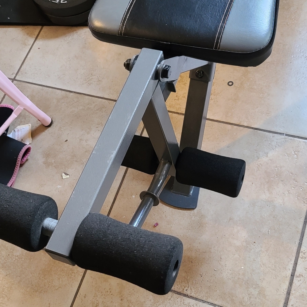Bench Press Machine - Picture 2 of 4